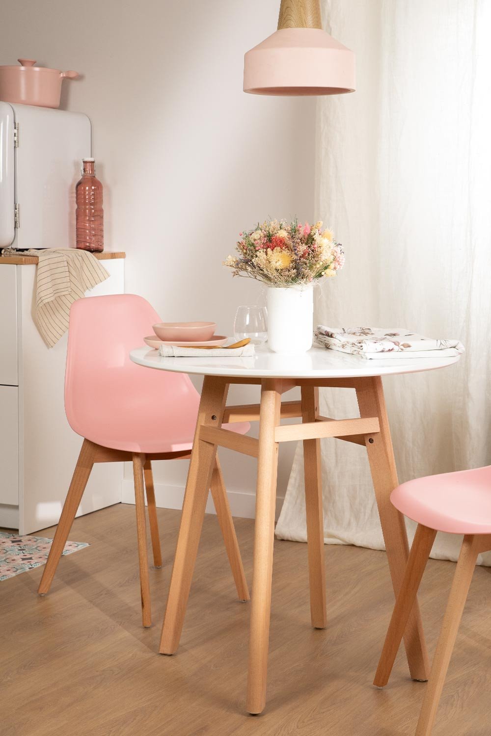 Table de Salle à Manger Ronde en MDF et Bois de Hêtre Scand Nordic SKLUM