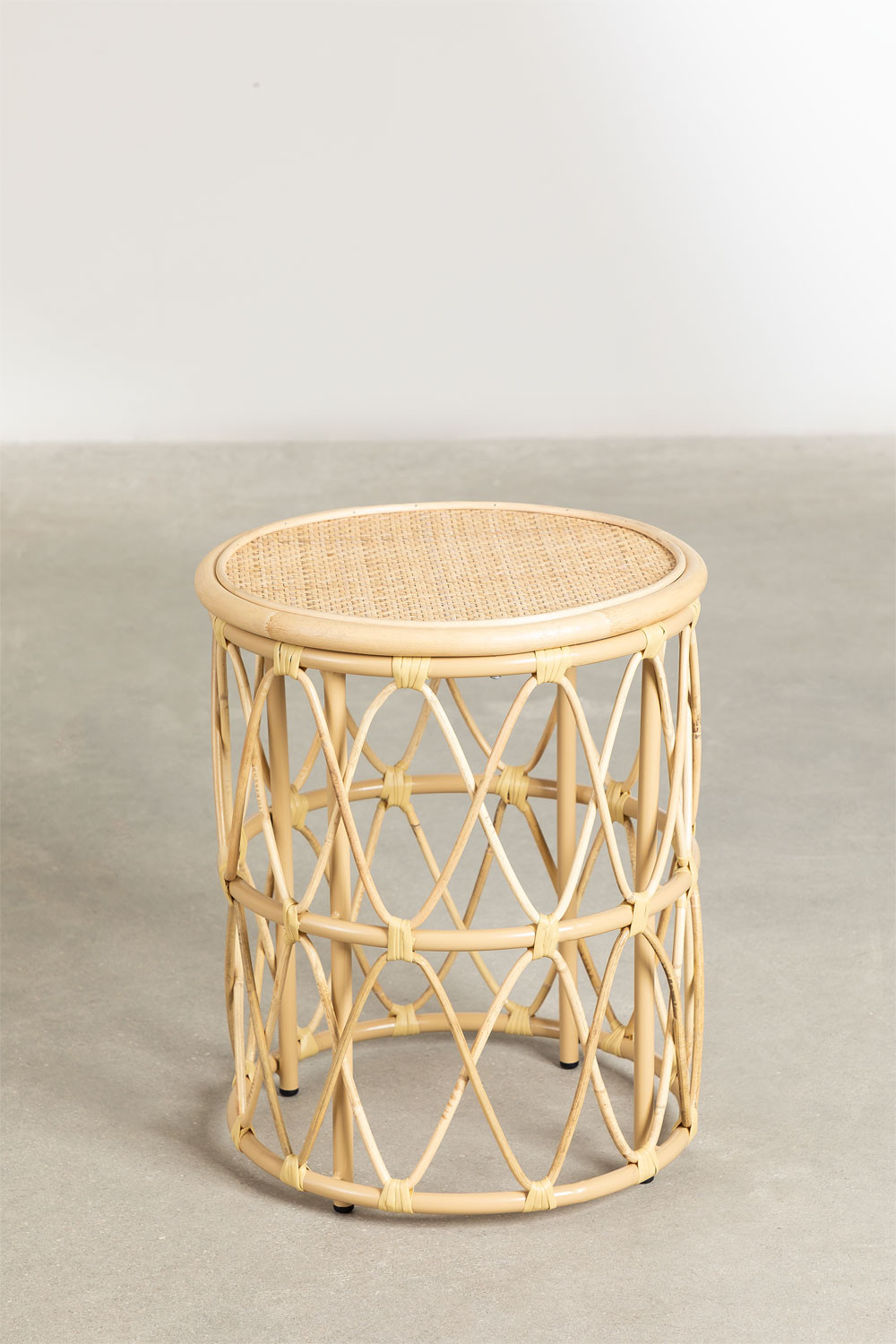 Runder Beistelltisch aus Rattan Zan SKLUM