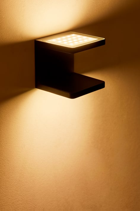LED-Wandleuchte für den Außenbereich aus Aluminium mit 2 Lichtpunkten Virela