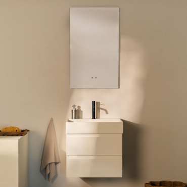 Badezimmerset Aus Holz Und Eschenfurnier Mit Integriertem Waschbecken Ona Weiss & Rechteckiger Anti-beschlag Spiegel Mit Led 60x90 Cm Kirvex & - Sklum