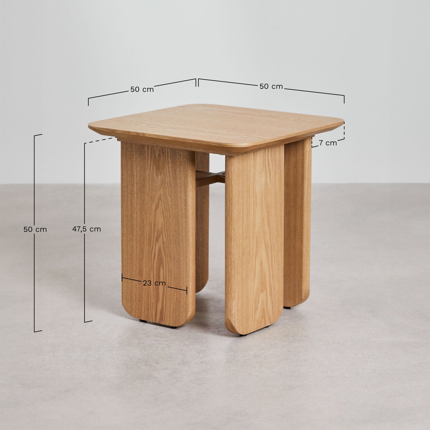 Quadratischer Beistelltisch 50x50 cm aus MDF und Ingwer-Eschenfurnier, MAßE