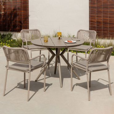 Set Aus 100 Cm Rundem Valerie-tisch Und 4 Stapelbaren Gartenstühlen Mit Armlehnen Aus Arhiza-aluminium Braun Mokka - Sklum