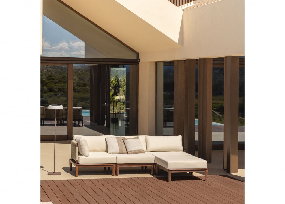 Giulia 3-teiliges modulares Garten-Ecksofa und Pouf aus Akazie