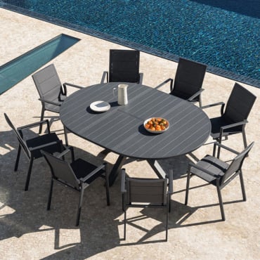 Set Aus Ausziehbarem Tisch 145-200x145 Cm Barces Und 8 Stapelbaren Gartenstühlen Mit Armlehnen Aus Aluminium Karena Grau Graphit - Sklum