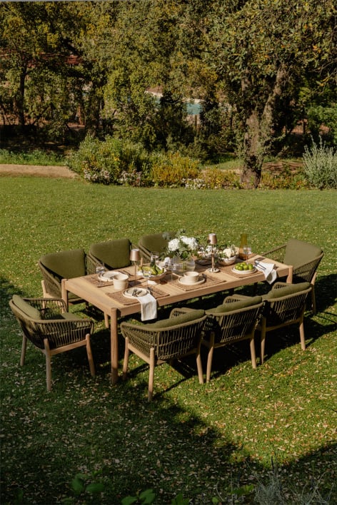 Rechteckiger Esstisch 220x100 cm und 8 Gartenstühle aus Akazienholz und geflochtener Schnur Karvia