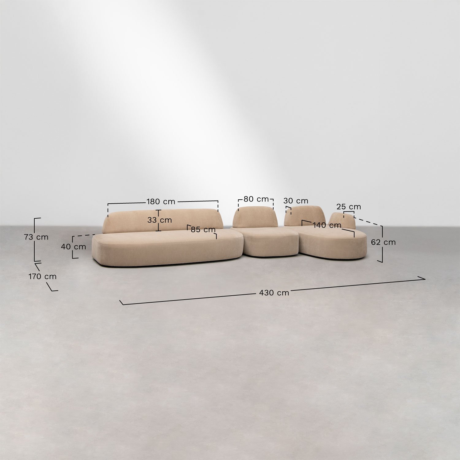 Modulares 3-teiliges Ecksofa mit rechter Chaiselongue, Eckmodul und gepolstertem Hocker Giorgia, MA&szlig;E