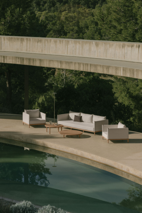 Gartenset mit 3-Sitzer-Sofa, 2 Sesseln und 2 runden Couchtischen aus Akazienholz Olivia - Helles Akazienbraun