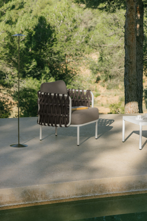 Tevary Gartenstuhl aus Aluminium und geflochtenem Seil