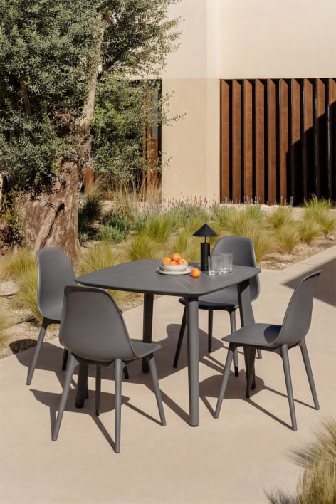 Set aus quadratischem Tisch 85x85 cm und 4 Gartenstühlen aus Polypropylen Scand