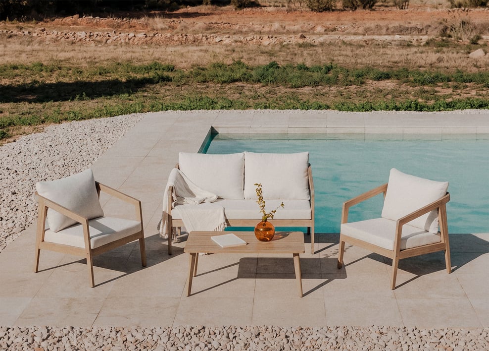 Gartenset mit Sofa, 2 Sesseln und Couchtisch aus Akazienholz Kaela