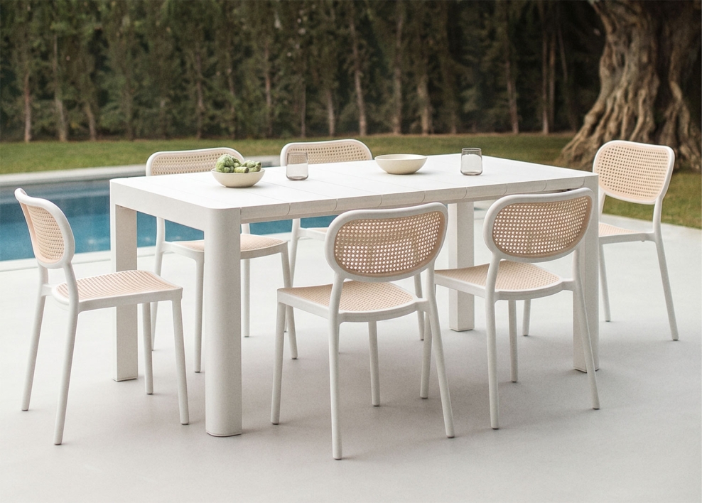 Rechteckiger Esstisch-Set 180x100 cm Arnadine und 6 stapelbare Gartenstühle aus Polypropylen Omara