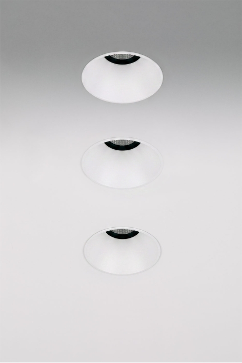 Pack mit 3 rahmenlosen, runden LED-Einbau-Downlights Ø6,8 cm für den Außenbereich aus Aluminium Orelva