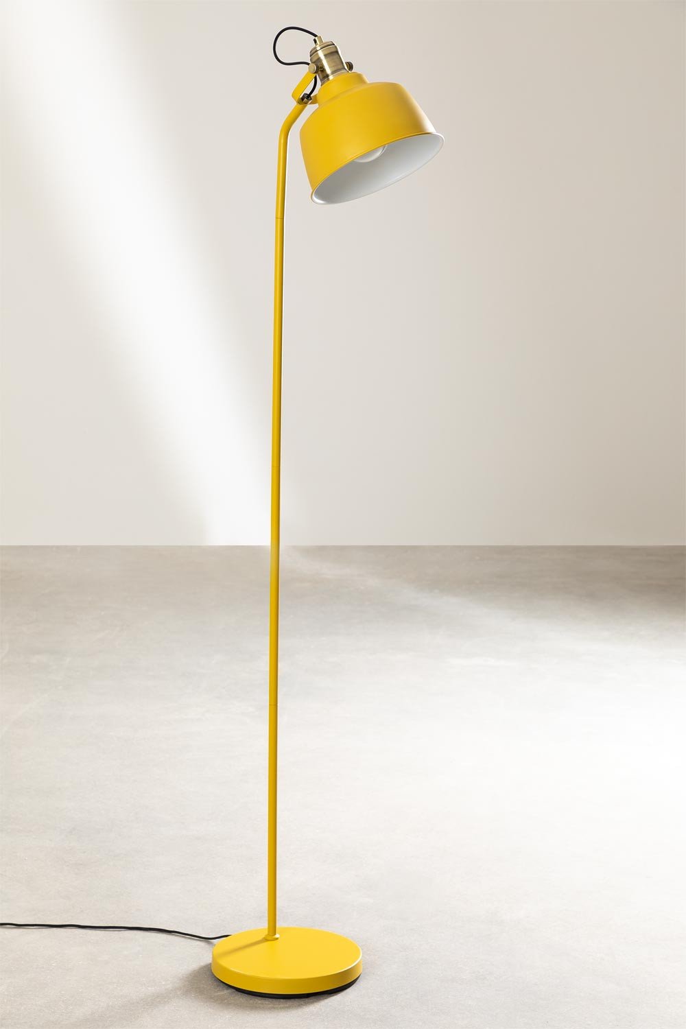 Stehlampe Louise, Galeriebild 1