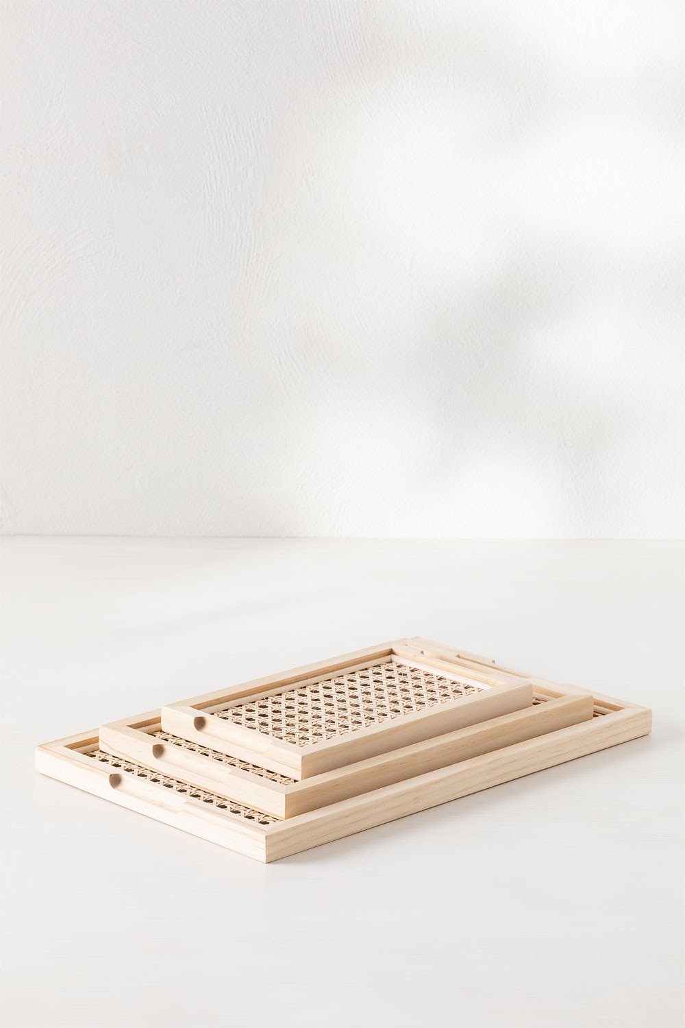Set mit 3 Tabletts aus Rattan und Holz Arxie, Galeriebild 2