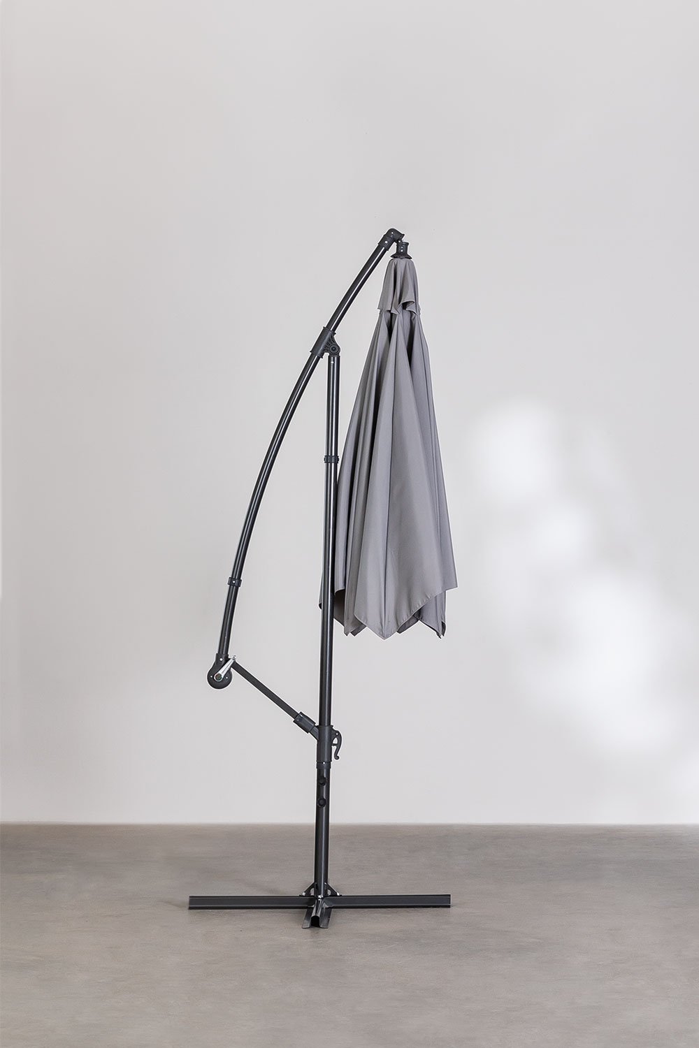 Gerran Sonnenschirm Ø295 cm aus Stoff und Stahl, Galeriebild 3