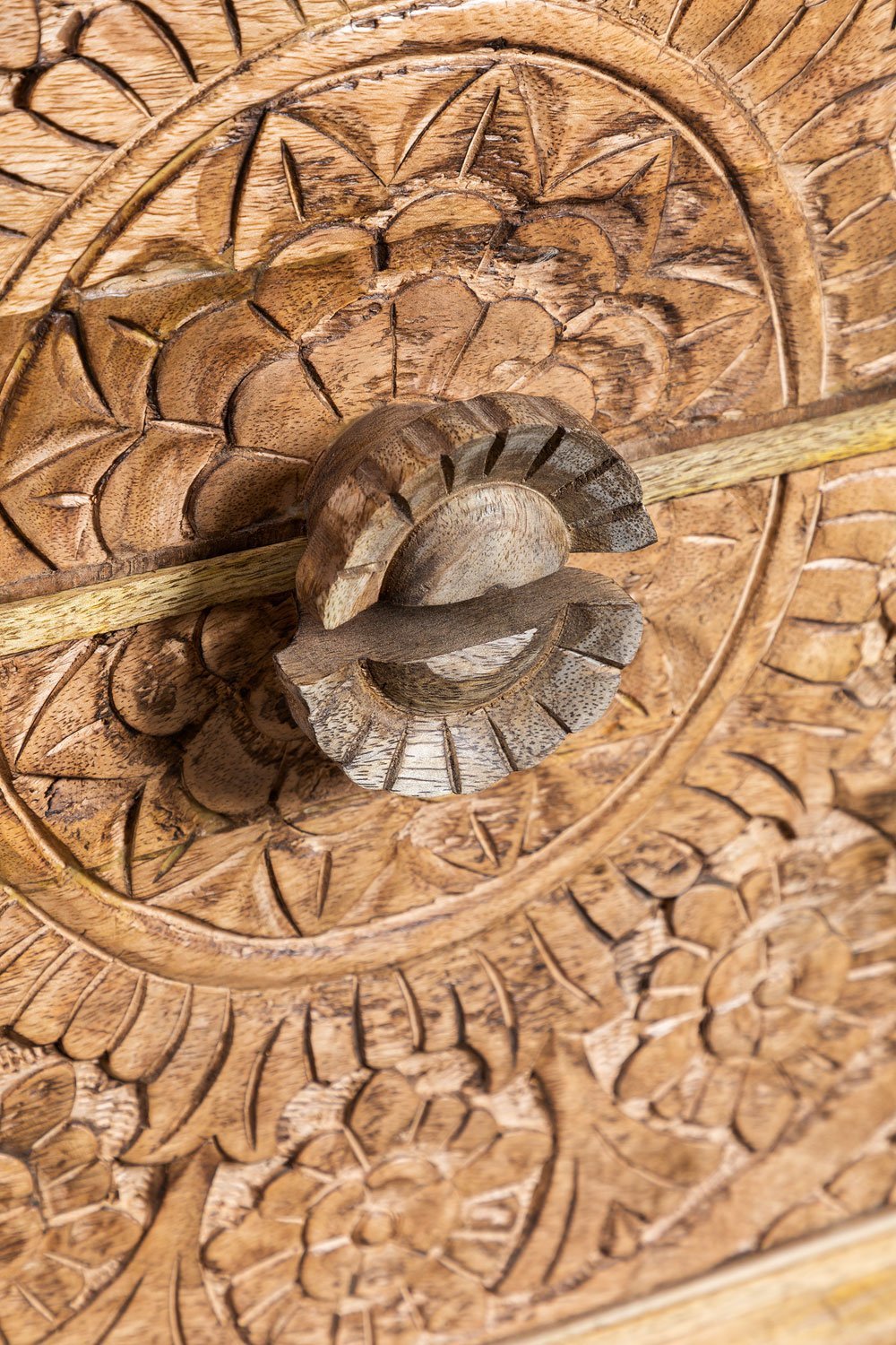 Wiluna Nachttisch aus Mangoholz mit Schubladen, Galeriebild 6