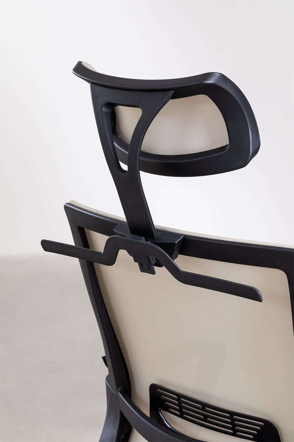 Bürostuhl mit Rollen und Kopfstütze aus Polypropylen Teill Black, Galeriebild 6