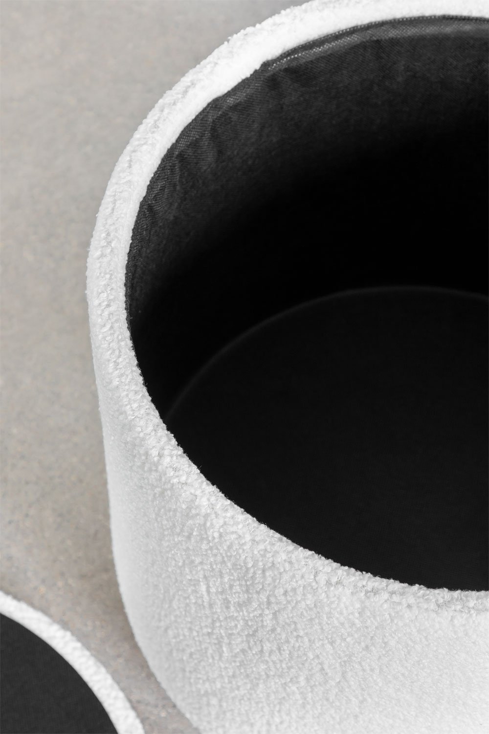 Runder Aufbewahrungs-Pouf aus Schaffell von Mineyster, Galeriebild 4