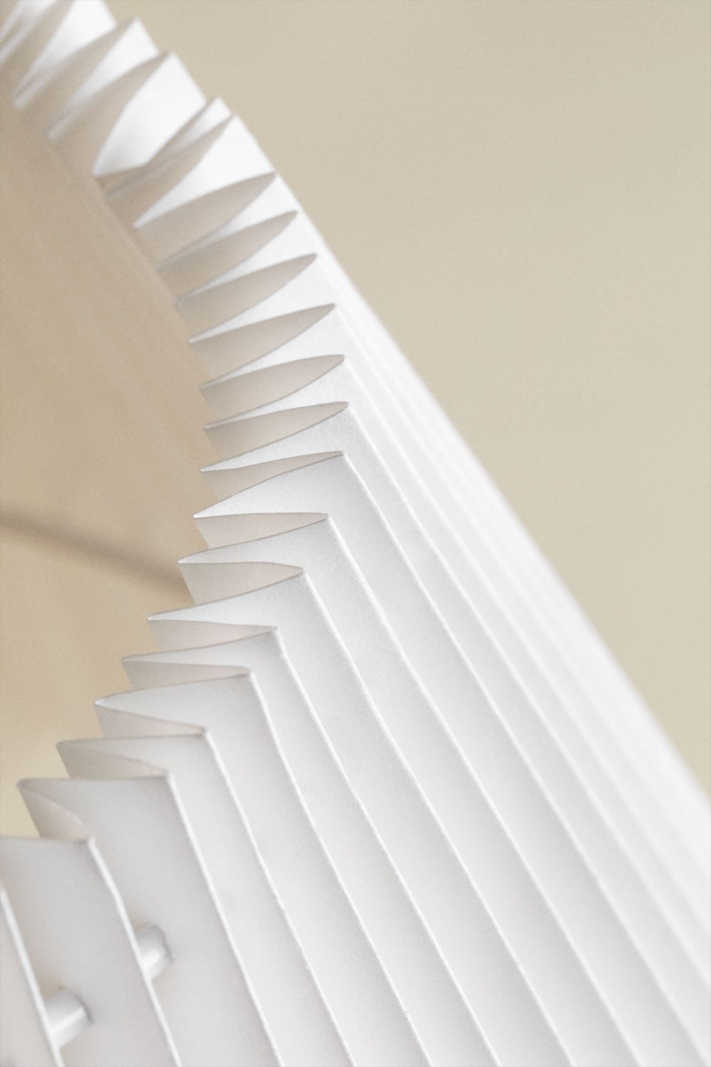 Jillian Tischlampe aus Holz, Galeriebild 5