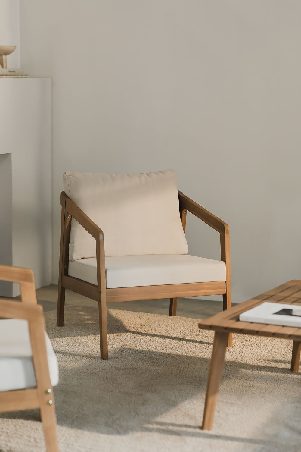 Kaela-Sessel aus Akazienholz, Galeriebild 1