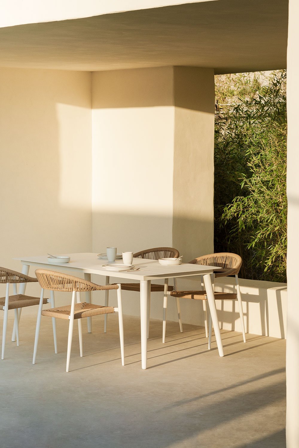 Rechteckiges Tischset (160 x 90 cm) Kevan und 4 Gartenstühle mit Armlehnen aus Aluminium und synthetischem Amatria-Rattan, Galeriebild 1