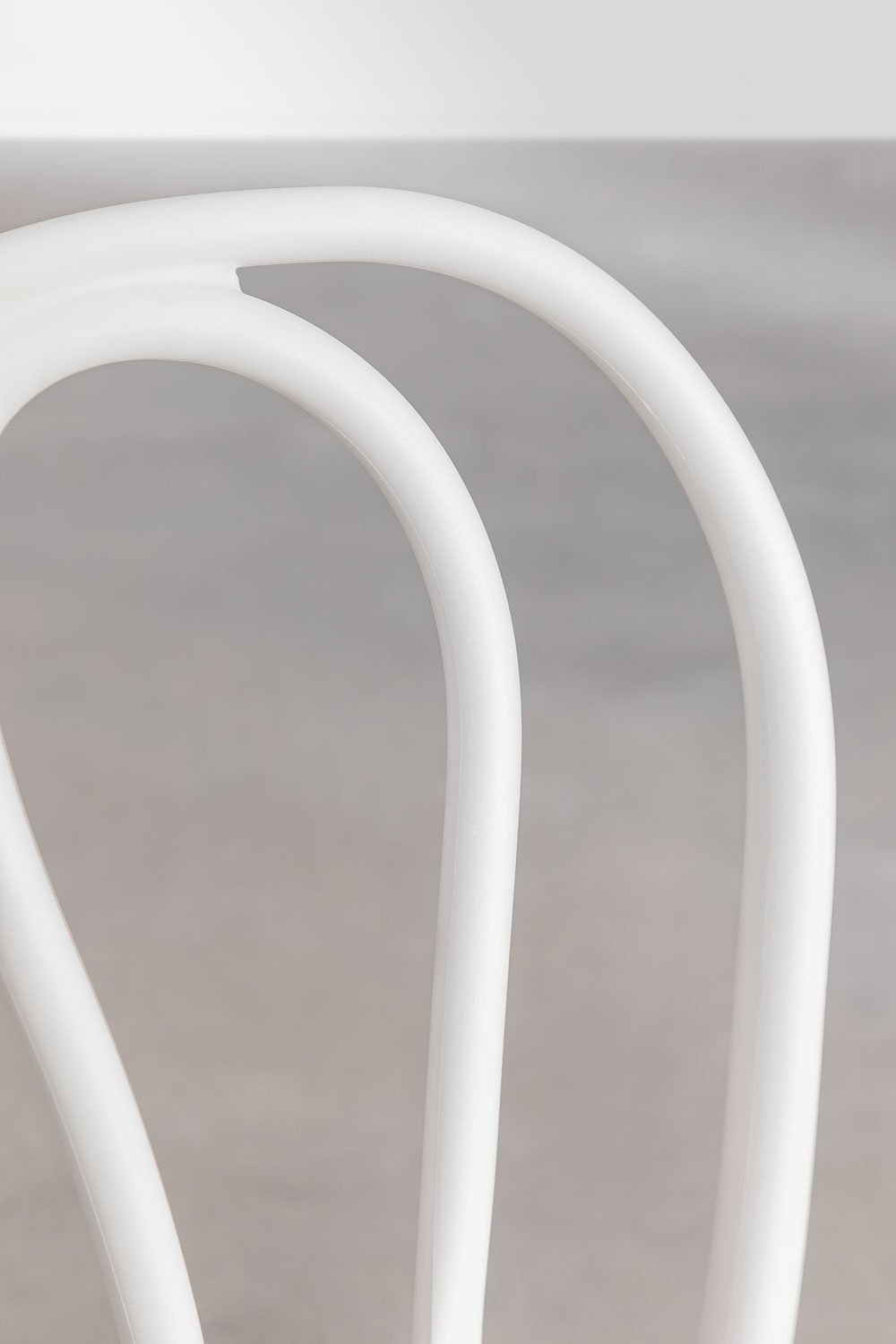 Set aus rundem Tisch Ø70 cm und 2 Gartenstühlen Mizzi, Galeriebild 10