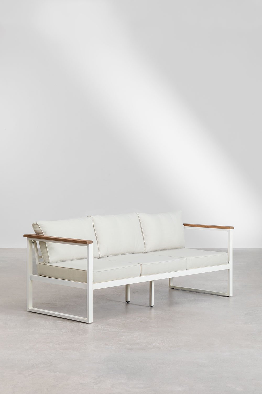 Gartenset mit einem 3-Sitzer-Sofa, 2 Sesseln und einem Couchtisch aus Aluminium und Lipov-Akazienholz., Galeriebild 3