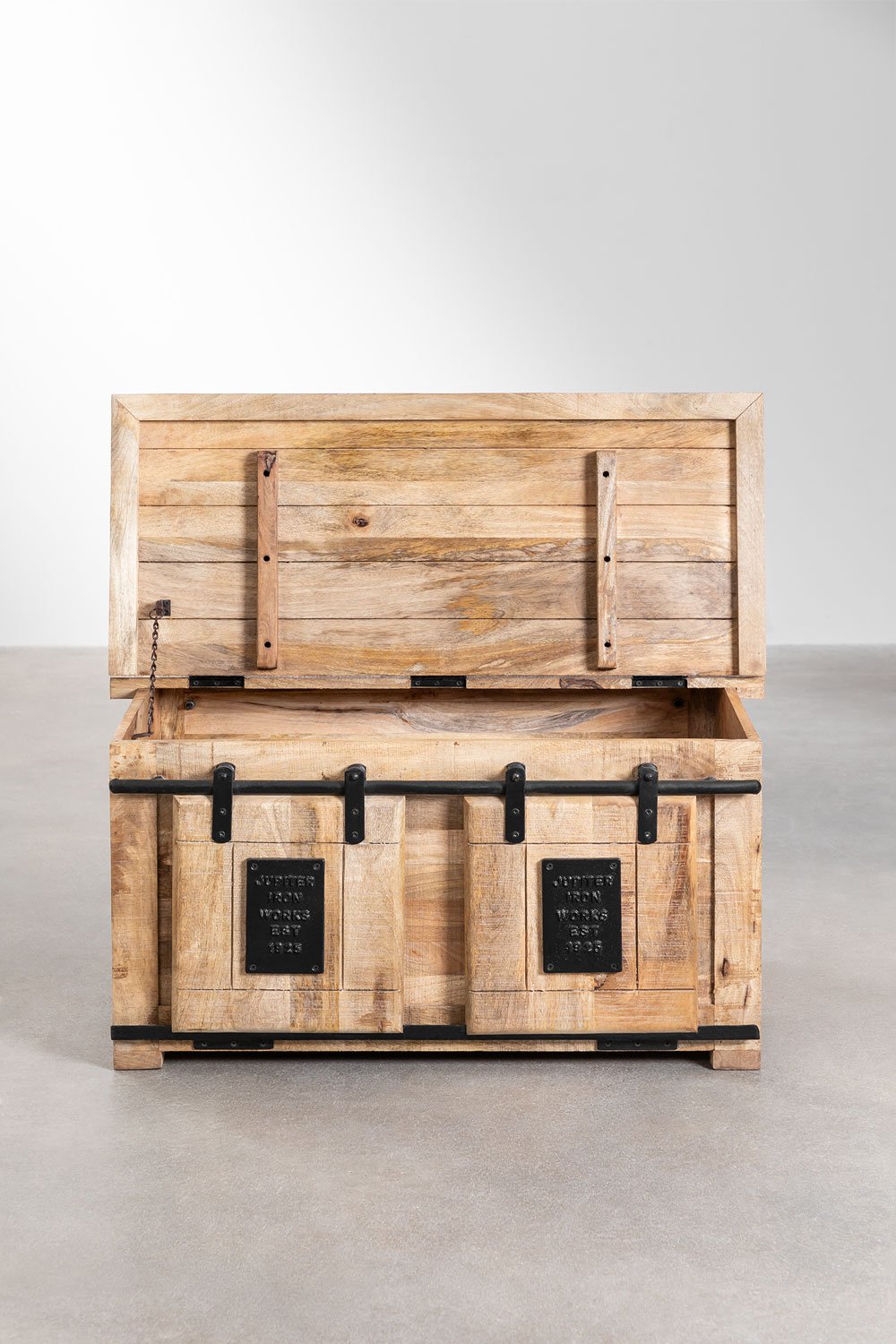 Uain Couchtisch aus Mangoholz, Galeriebild 3