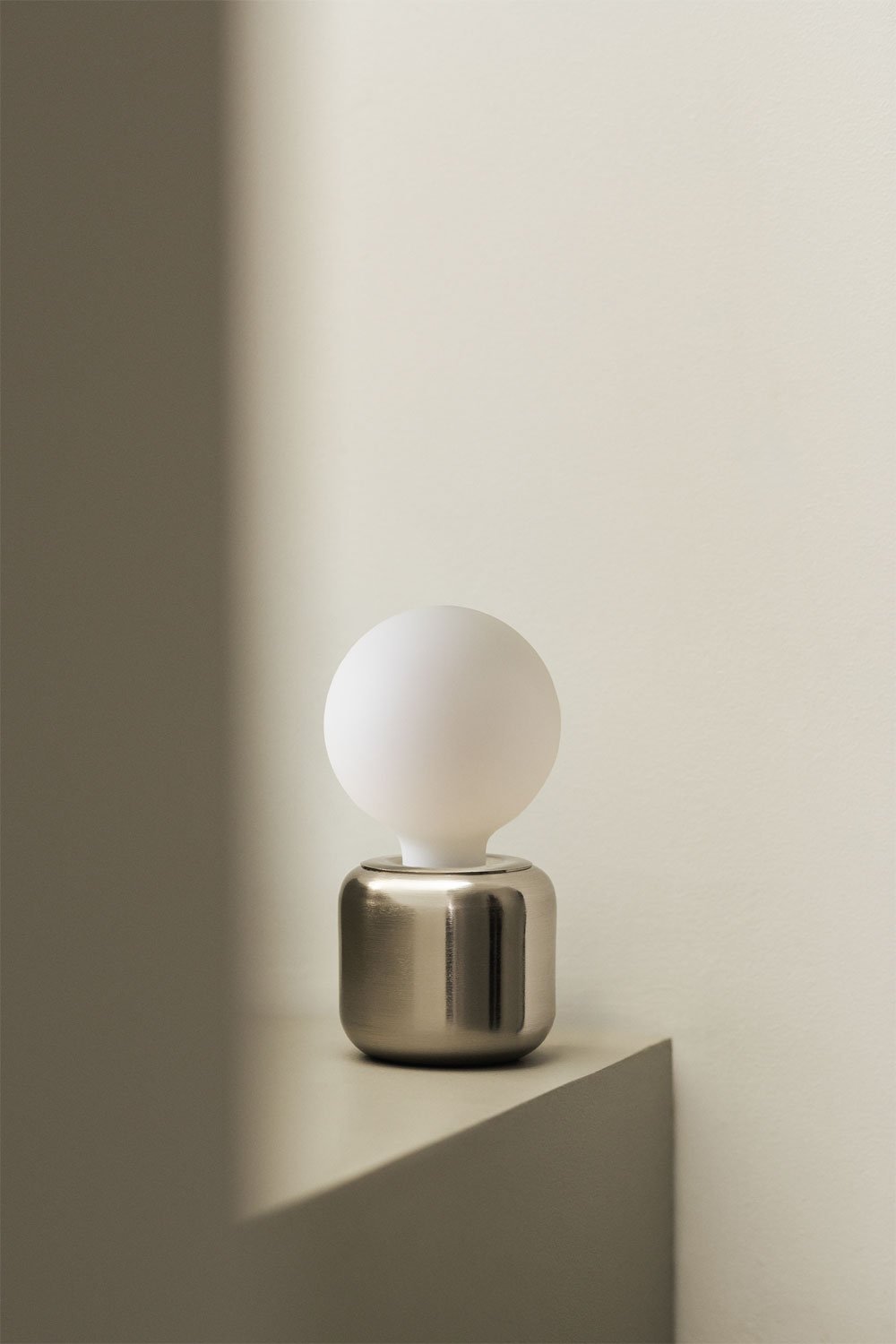 Seykan Tischlampe aus Metall, Galeriebild 1