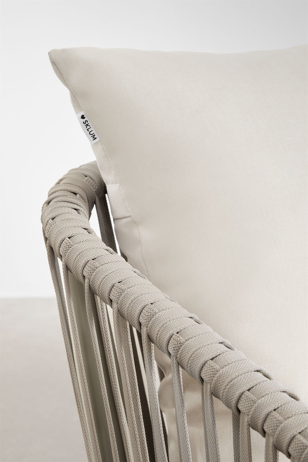 Gartenset mit 2-Sitzer-Sofa, 2 Sesseln und Couchtischen aus Aluminium und geflochtenem Seil Arhiza     , Galeriebild 12