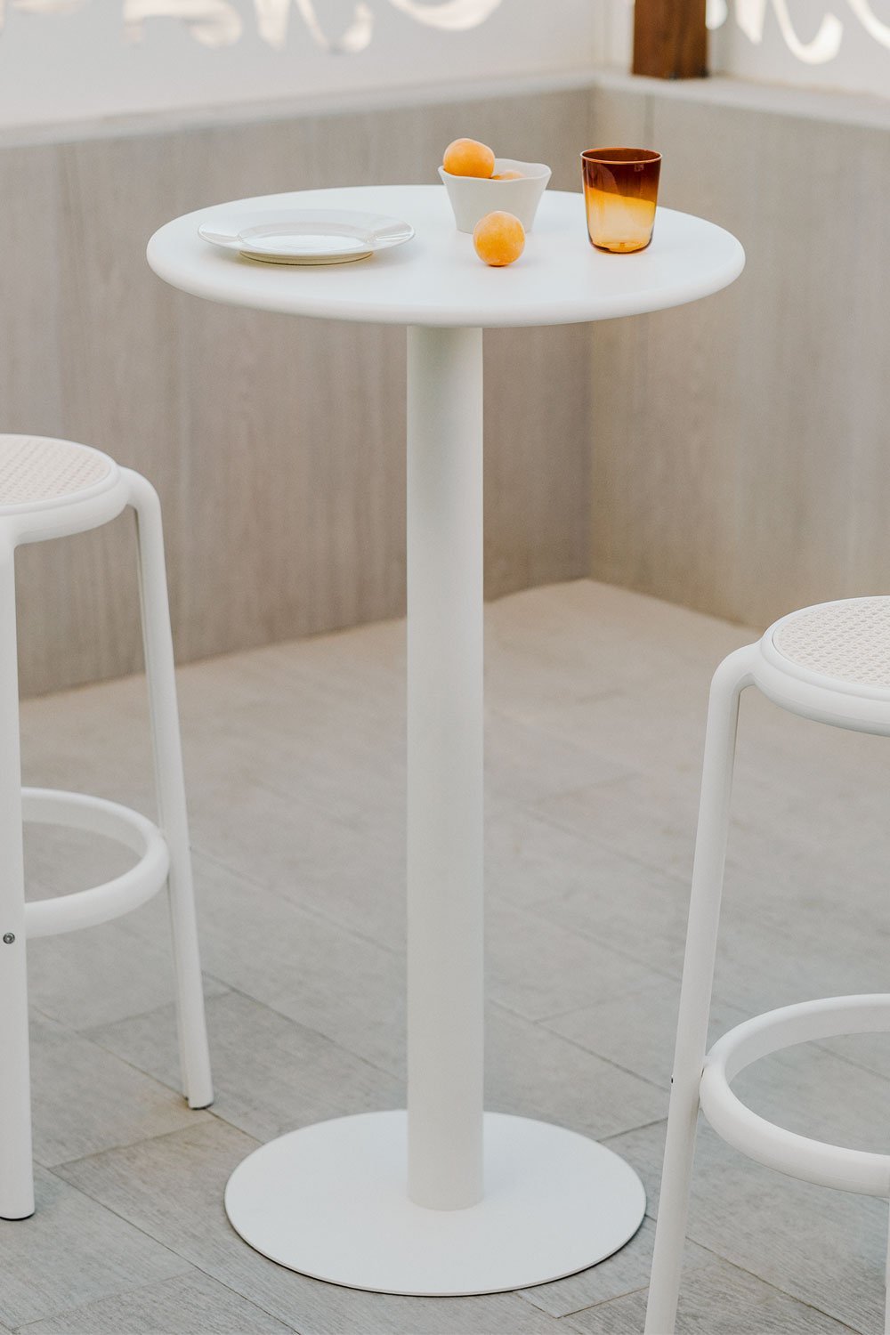 Hoher runder Gartentisch aus Metall (Ø60 cm) Mizzi, Galeriebild 1