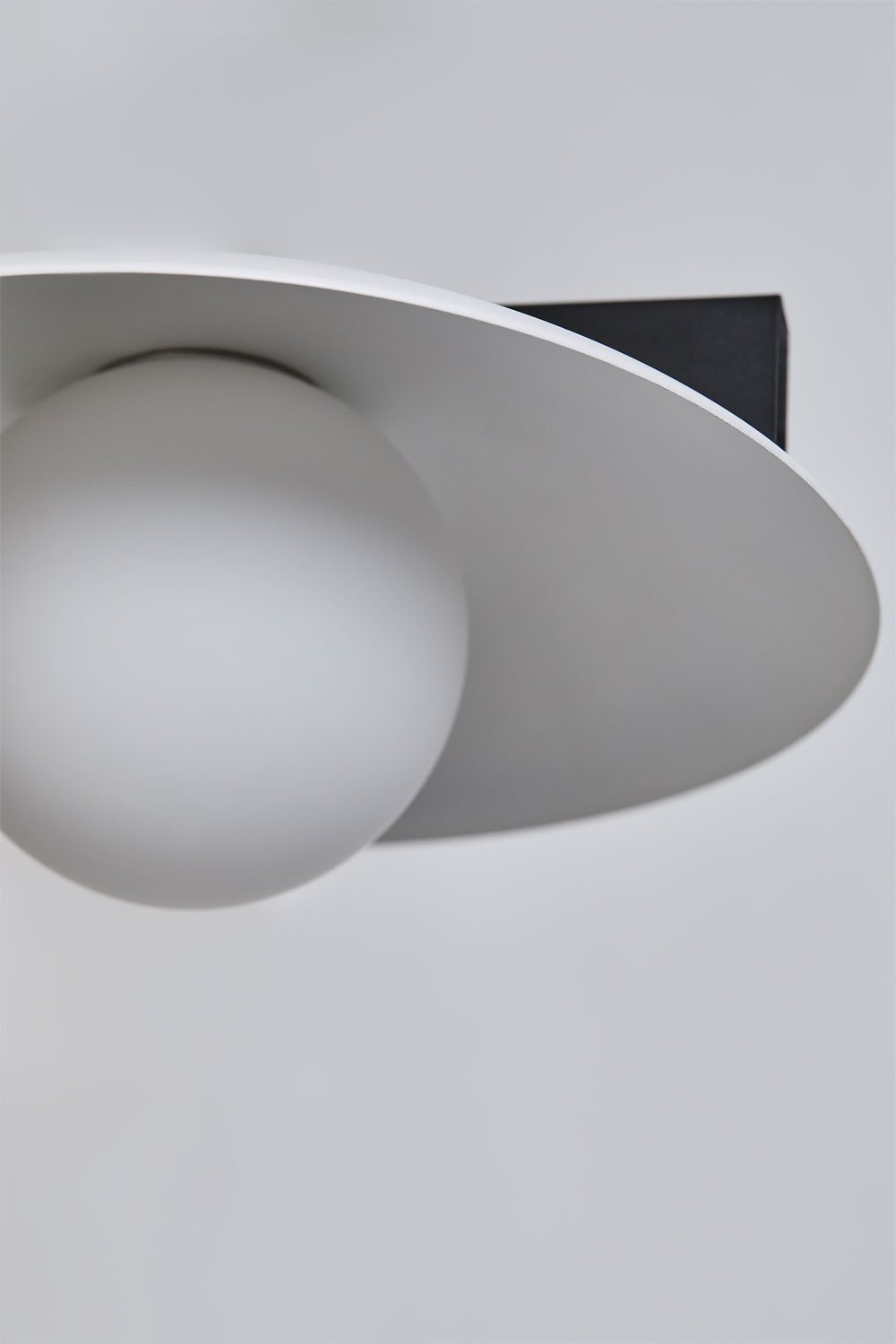 Kolbeiny Design LED-Wandleuchte aus Eisen, Galeriebild 5