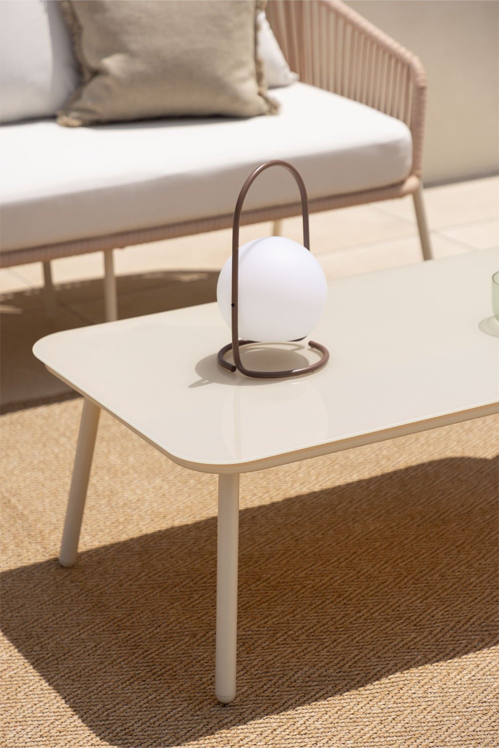 Gartenset mit 2-Sitzer-Sofa, 2 Sesseln und Couchtischen aus Aluminium und geflochtenem Seil Arhiza     , Galeriebild 2
