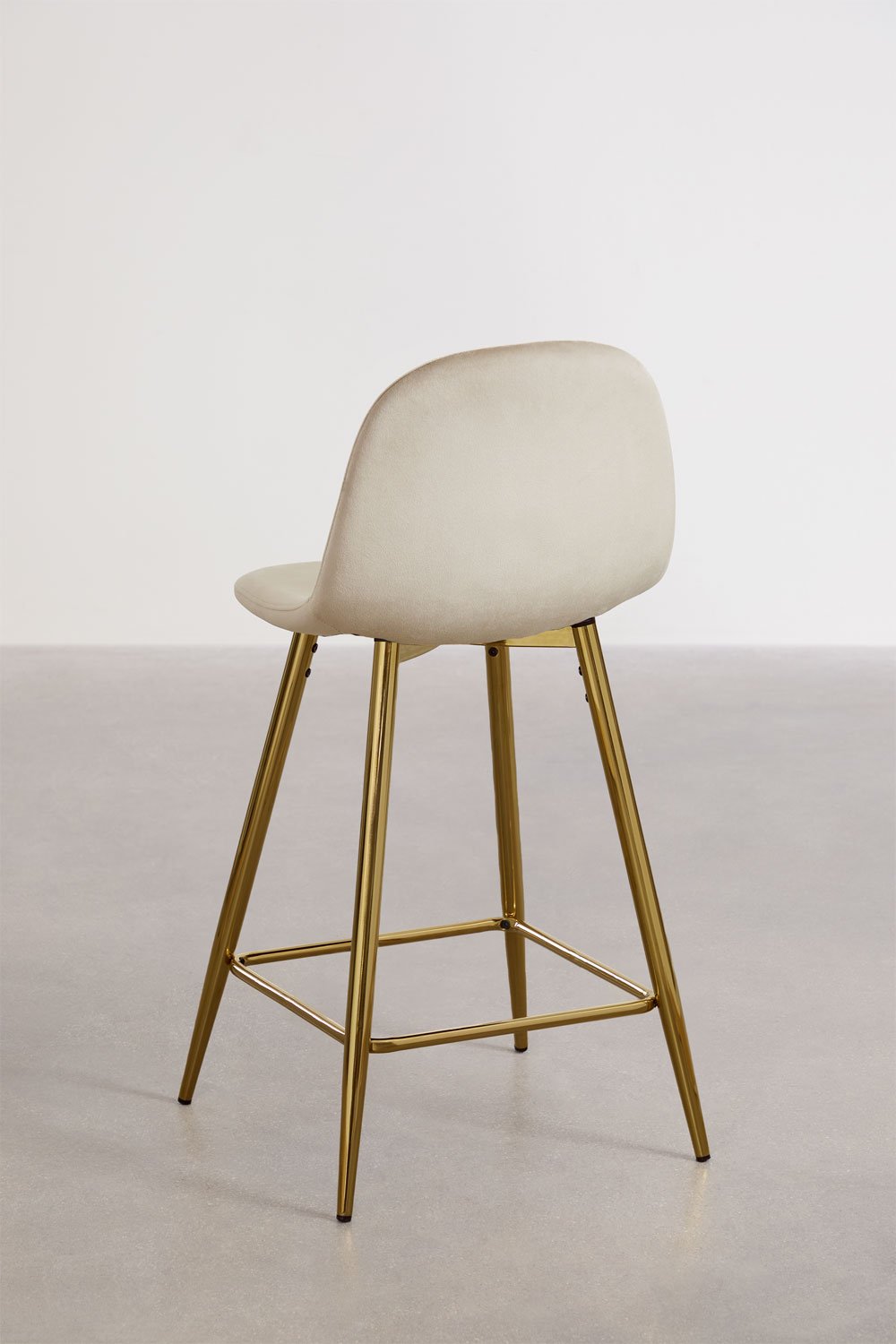 2er-Pack Barhocker 65 cm aus weizenbraunem Samt und goldenen Beinen Glamm, Galeriebild 3