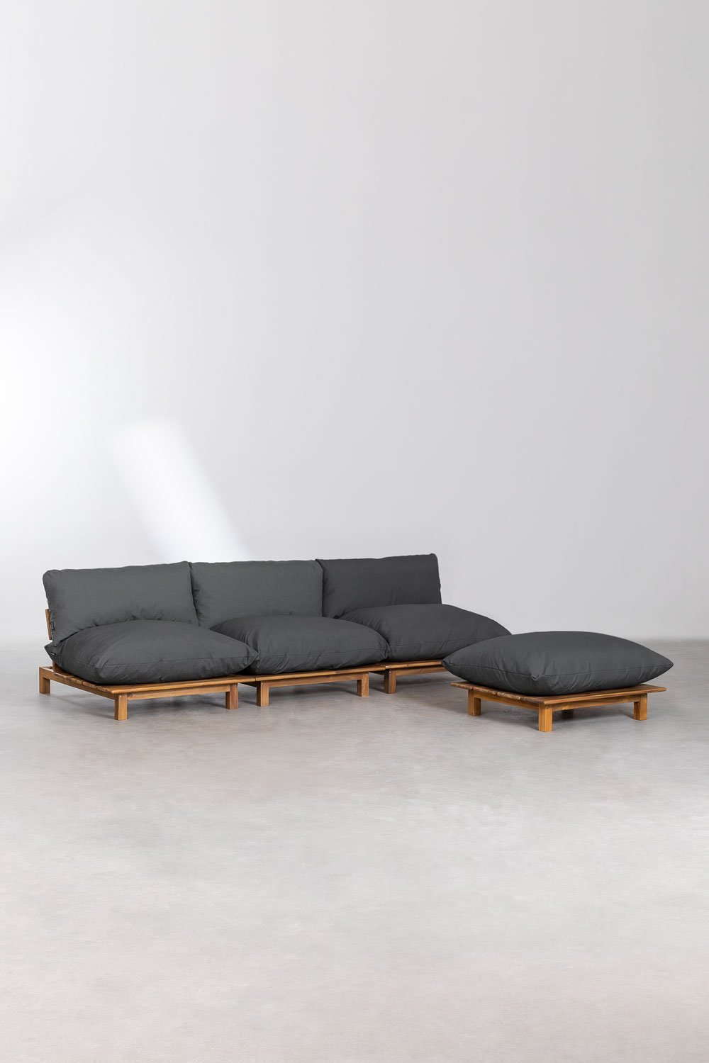 3-teiliges modulares Liegesofa mit Puff aus Akazienholz Brina, Galeriebild 1