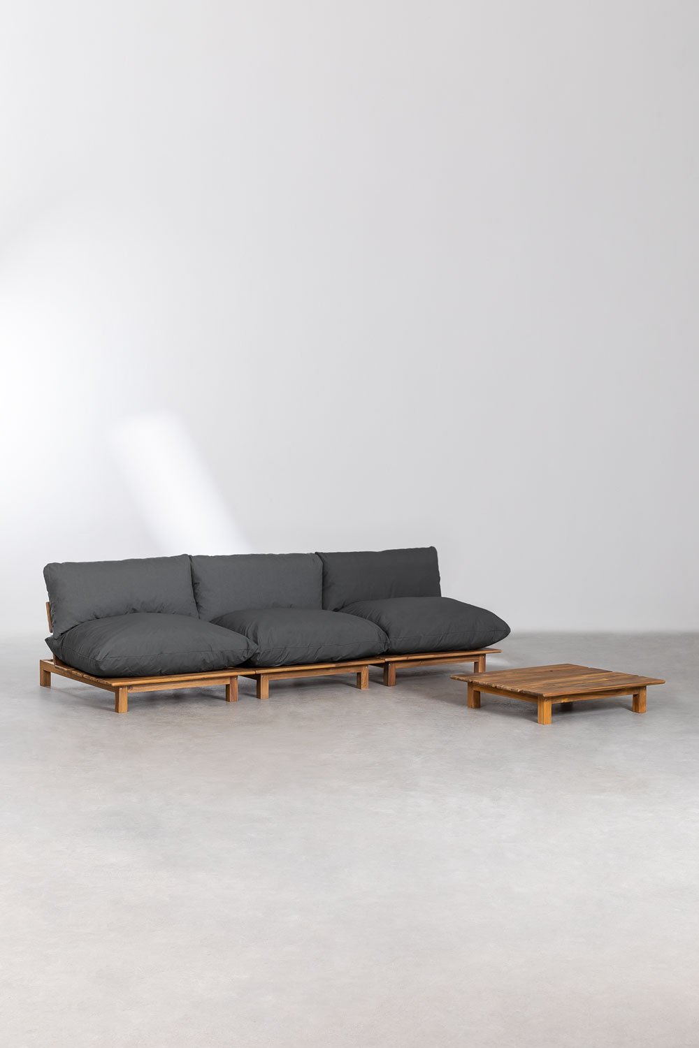 3-teiliges modulares Liegesofa mit Couchtisch aus Brina-Akazienholz, Galeriebild 1