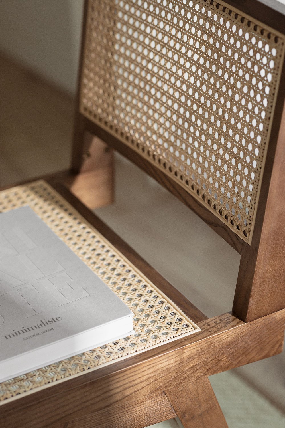 Packung mit 2 Esszimmerstühlen aus Eschenholz und Rattan Lali, Galeriebild 2