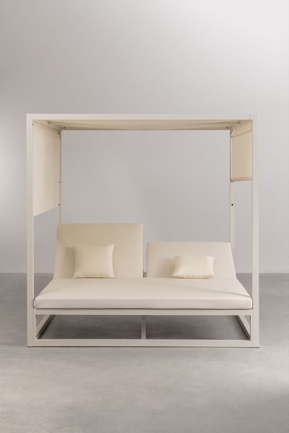 Liegendes balinesisches Bett aus Aluminium und Nasau-Stoff, Galeriebild 6