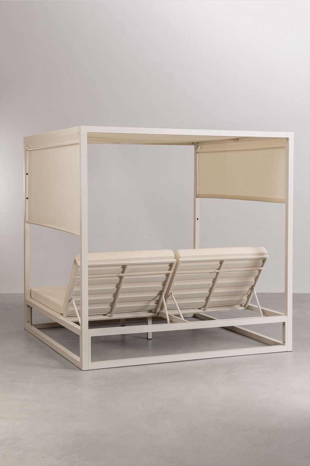 Liegendes balinesisches Bett aus Aluminium und Nasau-Stoff, Galeriebild 7