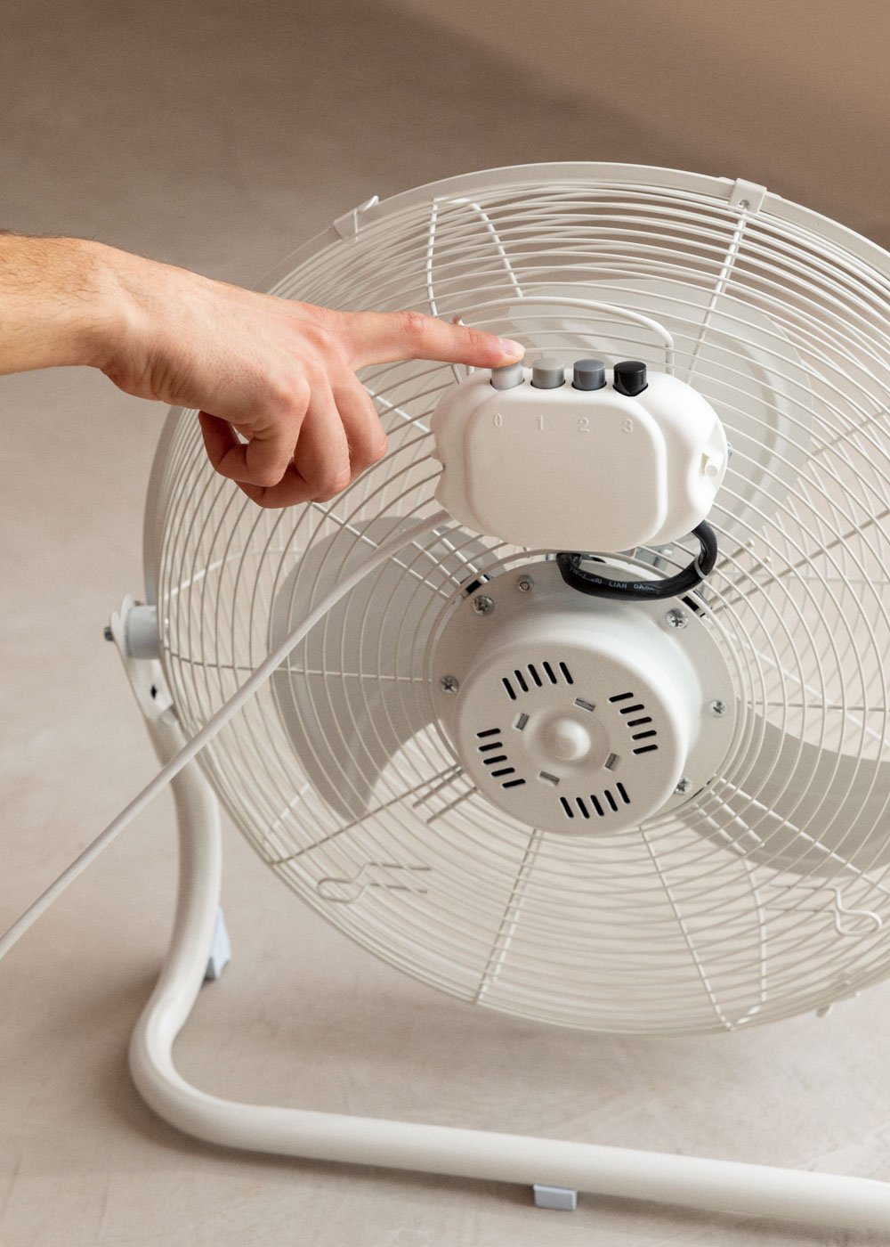 CREATE - AIR FLOOR RETRO - Industrieller Bodenventilator, Galeriebild 3