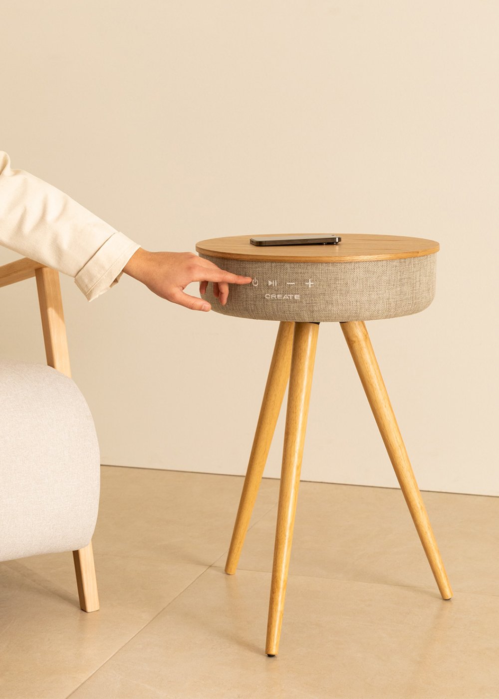 CREATE - SPEAKER TABLE 360 - Tischlautsprecher mit 360°-Rundum-Sound, Bluetooth und kabelloser Ladefunktion, Galeriebild 2