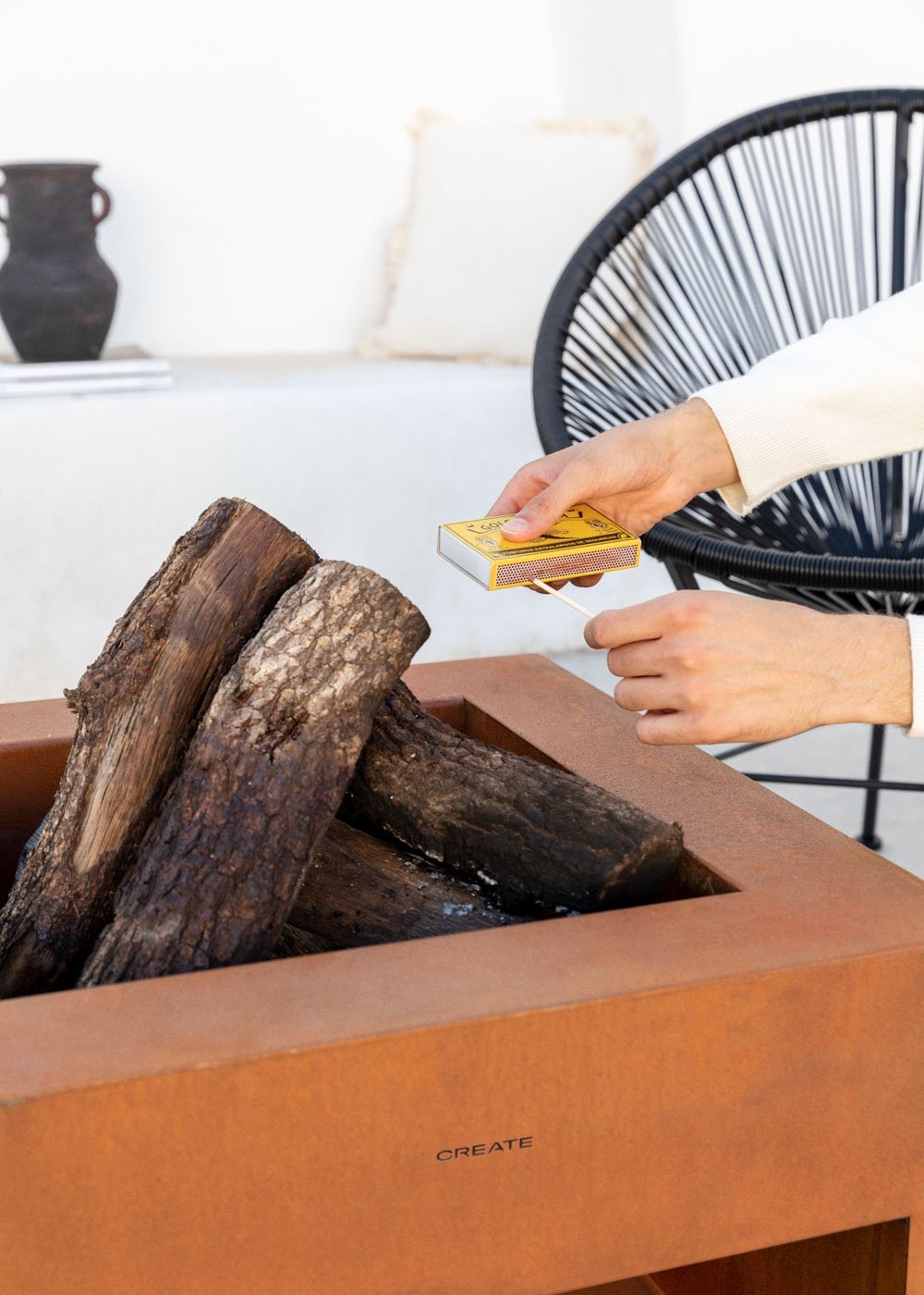 CREATE - FIRE PIT CUBE - Viereckige Outdoor-Feuerstelle aus Cortenstahl, Galeriebild 3