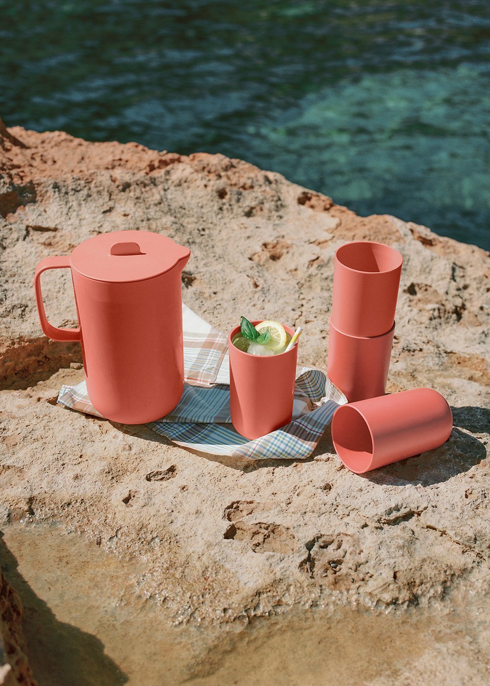 CREATE - KITCHENWARE OUTDOOR ECO - Set mit einem Krug (2 l) und 4 Bechern (500 ml), Galeriebild 1