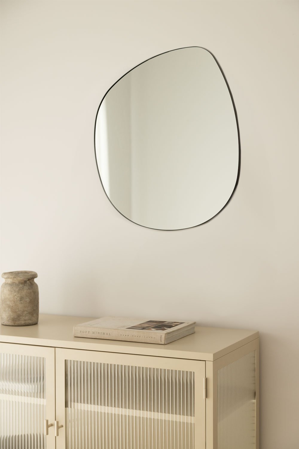 Spiegel aus Metall (67x60 cm) Astrid, Galeriebild 1