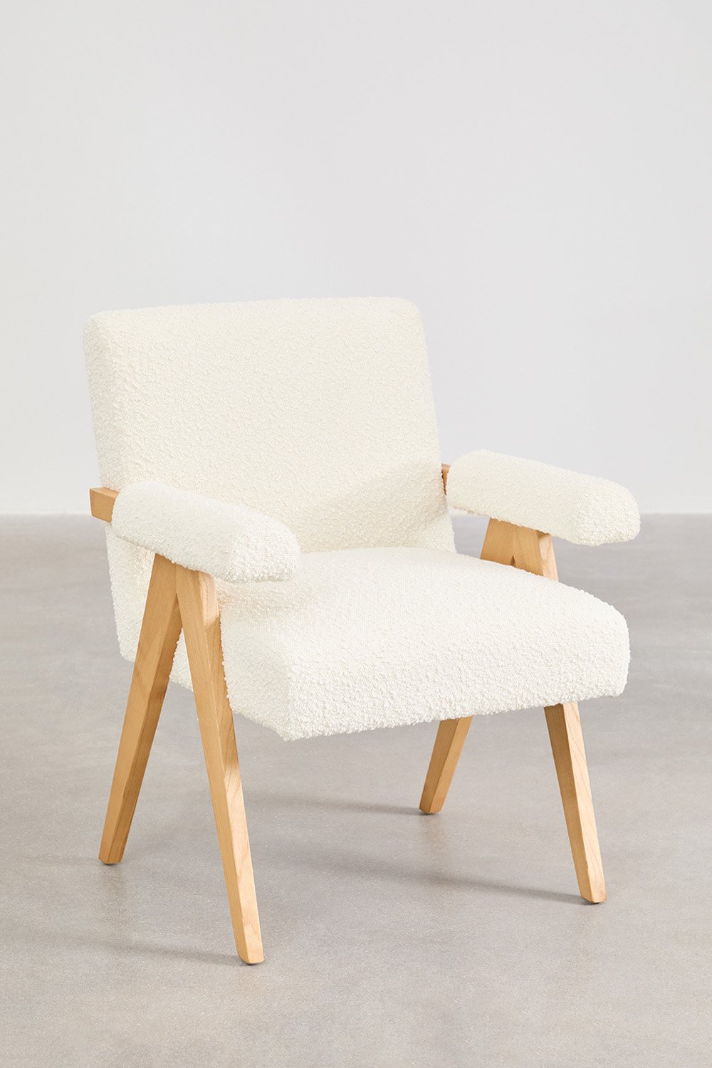 4er-Pack Esszimmerstühle mit Armlehnen aus Holz und Lucca-Bouclé-Stoff, Galeriebild 3