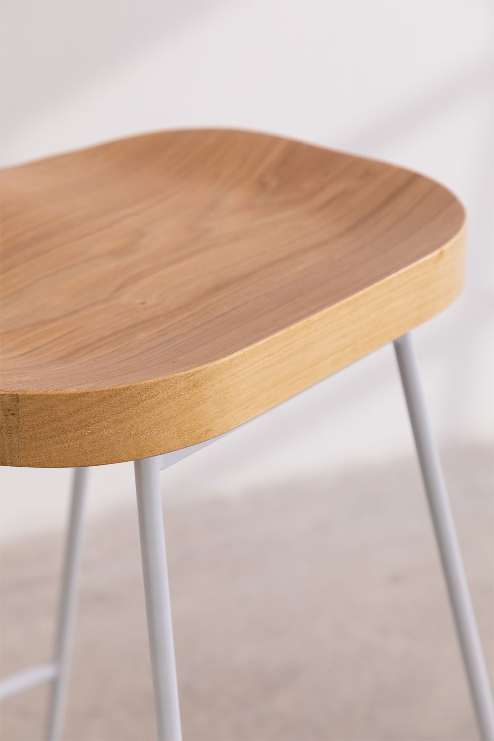 4er-Pack Barhocker 65 cm aus weißem Stahl und Ulmenholz Neicol, Galeriebild 6