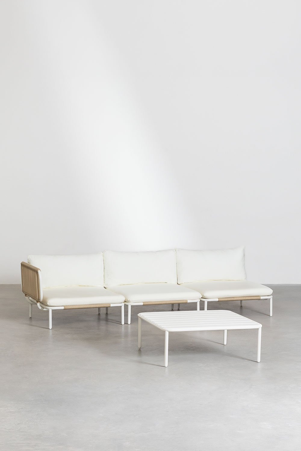 3-teiliges modulares Eckgartensofa und Roubly Couchtisch, Galeriebild 2