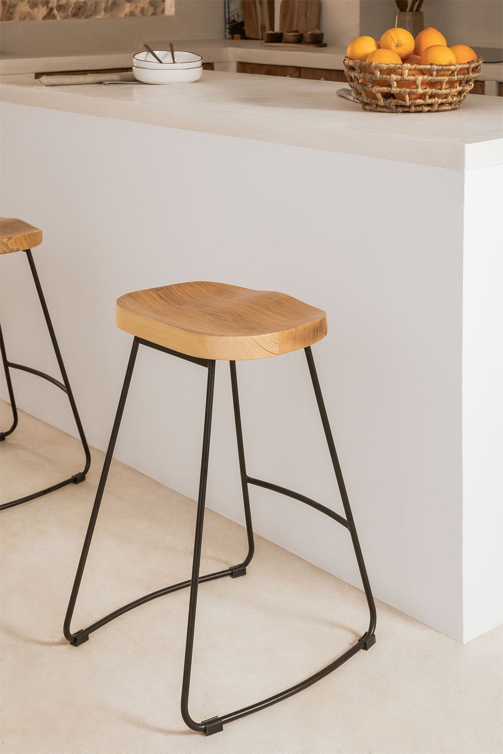 Hoher Hocker aus Stahl und Ulmenholz Neicol, Galeriebild 2