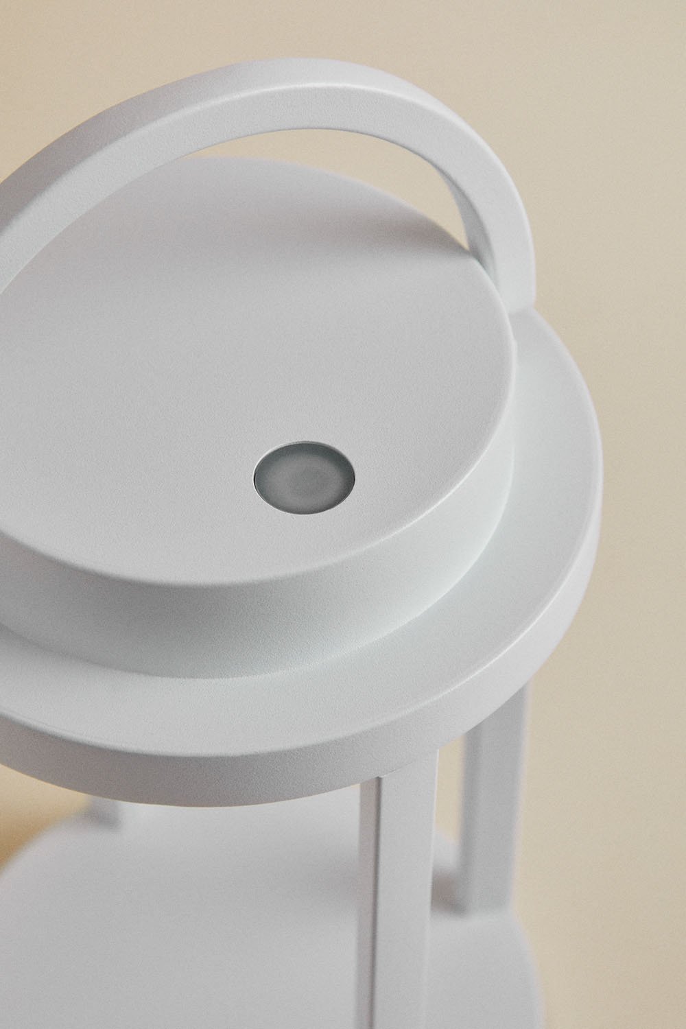 Kabellose LED-Außentischlampe aus Stahl Arelvy, Galeriebild 2