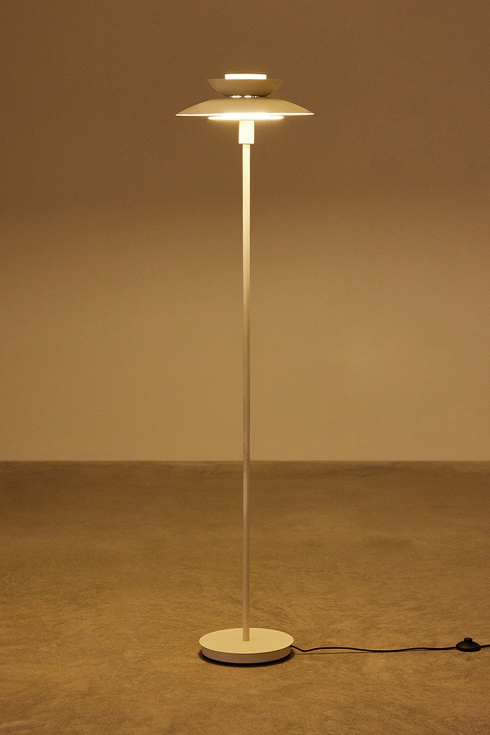 Alicia Stehlampe aus Eisen, Galeriebild 2